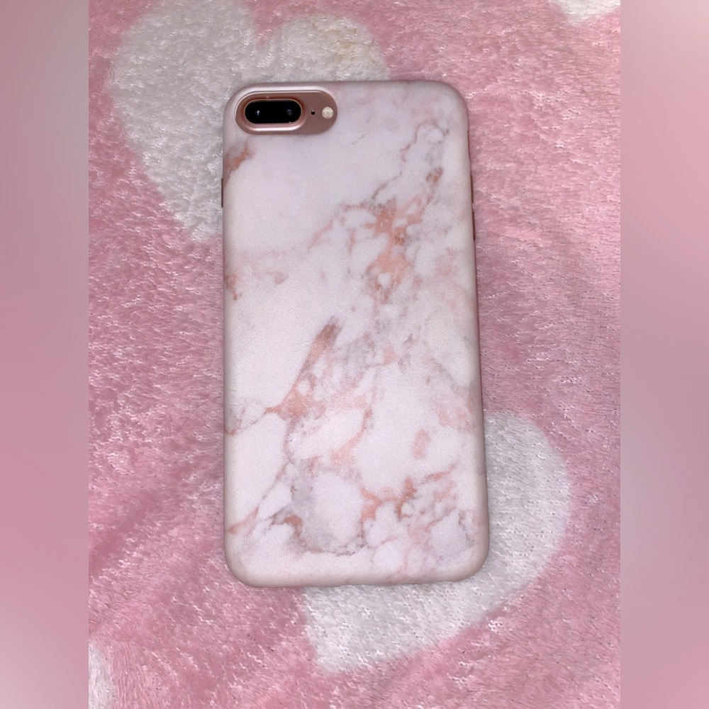 Rose gold marble iPhone 7 Plus case.